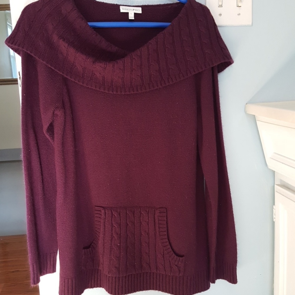 Maroon sweater